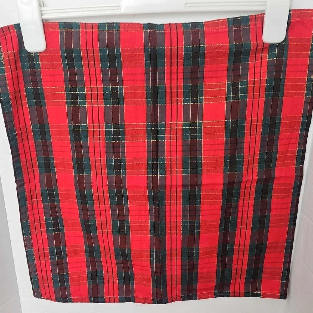 Crate & Barrel Vintage Plaid Red Green Gold Metallic Placemats Napkins Set of 4
